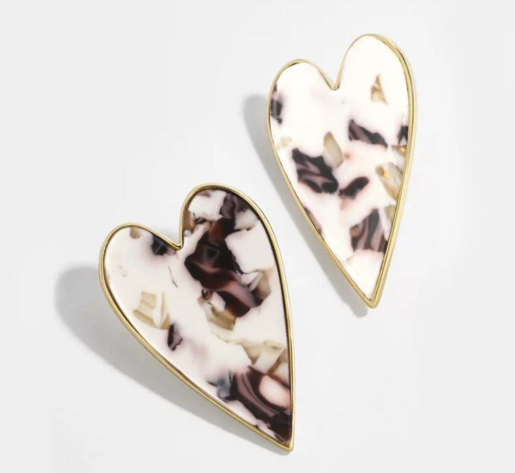 ACRYLIC HEART STUD - LIMA'Z KOLLECTION